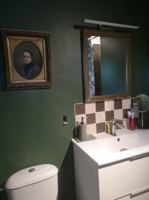 Ferienhaus Au Coeur De Mortagne, Un Balcon Sur Le Perche *